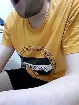 Snapshot of 80julien chatting on 02/26/26, 01:59 80julien online show from 02/26/26, 01:59