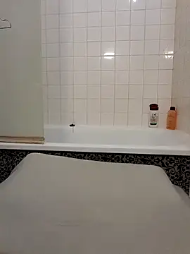 Snapshot of 80julien chatting on 03/01/26, 06:43 80julien online show from 03/01/26, 06:43