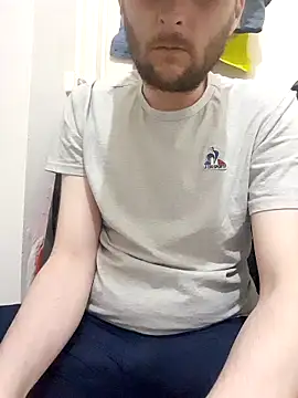 Snapshot of 80julien chatting on 03/09/26, 06:23 80julien online show from 03/09/26, 06:23