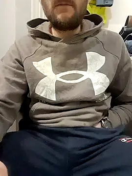 Snapshot of 80julien chatting on 03/22/26, 01:20 80julien online show from 03/22/26, 01:20