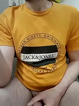 Snapshot of 80julien chatting on 04/07/26, 09:48 80julien online show from 04/07/26, 09:48