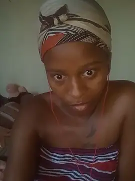 Snapshot of Princess2002Electron chatting on 02/05/26, 04:39 Princess2002Electron online show from 02/05/26, 04:39