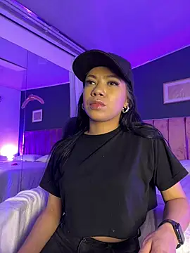 Snapshot of Little_Lexyy chatting on 07/18/26, 05:33 Little Lexyy online show from 07/18/26, 05:33