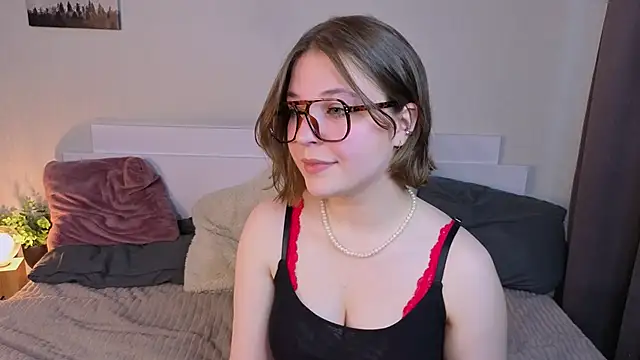 Next2Marie online show from 05/06/26, 06:19