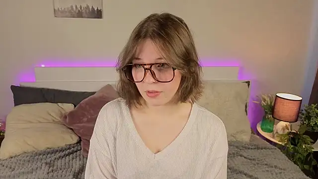Next2Marie online show from 06/03/26, 05:54