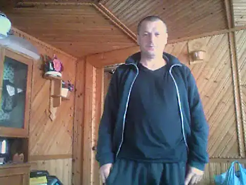 Snapshot of Ivan9iutt chatting on 04/15/26, 11:39 Ivan9iutt online show from 04/15/26, 11:39