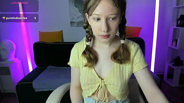 Snapshot of tracy_aw chatting on 04/02/26, 03:59 tracy aw online show from 04/02/26, 03:59