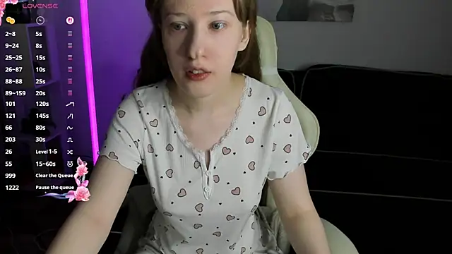 Snapshot of tracy_aw chatting on 04/16/26, 08:26 tracy aw online show from 04/16/26, 08:26