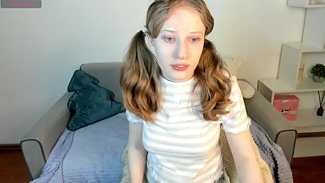 Snapshot of tracy_aw chatting on 04/27/26, 08:45 tracy aw online show from 04/27/26, 08:45