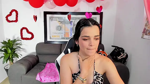 LucianaMoreau online show from 02/20/26, 09:04