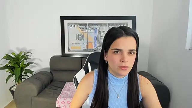 Snapshot of LucianaMoreau chatting on 03/07/26, 09:56 LucianaMoreau online show from 03/07/26, 09:56