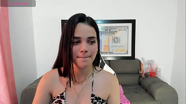 Snapshot of LucianaMoreau chatting on 03/18/26, 11:30 LucianaMoreau online show from 03/18/26, 11:30