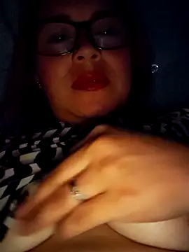 Snapshot of THALASSA_DIOSA chatting on 04/22/26, 02:47 THALASSA DIOSA online show from 04/22/26, 02:47