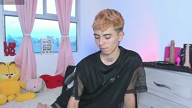 Snapshot of Maiky_Cooper01 chatting on 02/16/26, 08:27 Maiky Cooper01 online show from 02/16/26, 08:27