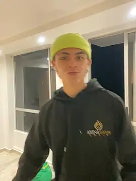 Snapshot of Maiky_Cooper01 chatting on 03/17/26, 02:38 Maiky Cooper01 online show from 03/17/26, 02:38