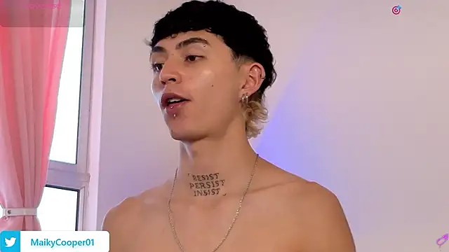 Snapshot of Maiky_Cooper01 chatting on 03/26/26, 01:49 Maiky Cooper01 online show from 03/26/26, 01:49