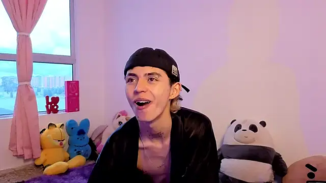 Snapshot of Maiky_Cooper01 chatting on 04/10/26, 04:23 Maiky Cooper01 online show from 04/10/26, 04:23