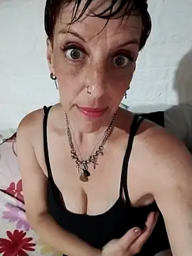 Juguetonafogosa5 online show from 02/04/26, 10:47