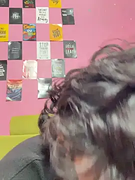 Snapshot of MissHermione2 chatting on 04/01/26, 04:26 MissHermione2 online show from 04/01/26, 04:26