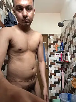 Snapshot of Uzieham22 chatting on 04/04/26, 04:00 Uzieham22 online show from 04/04/26, 04:00