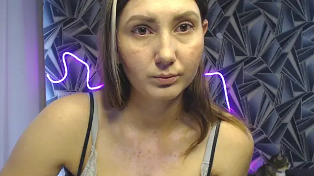 Snapshot of NikkiKiss___ chatting on 05/22/26, 01:02 NikkiKiss online show from 05/22/26, 01:02