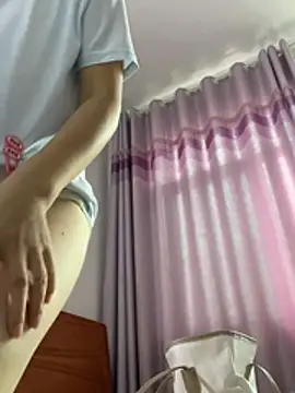 Snapshot of Sini-ii chatting on 07/19/26, 04:38 Sini-ii online show from 07/19/26, 04:38