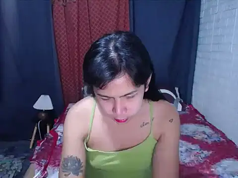 Snapshot of BriannaCruz24 chatting on 06/22/26, 12:13 BriannaCruz24 online show from 06/22/26, 12:13