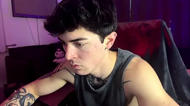 Snapshot of LiamFoster chatting on 01/17/26, 01:38 LiamFoster online show from 01/17/26, 01:38