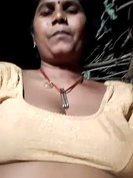 Hot di97 online show from 05/25/26, 03:18