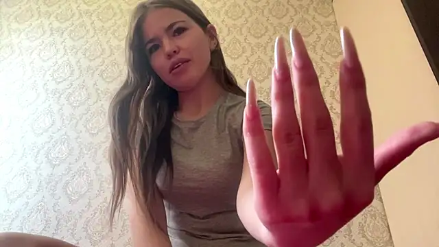 Snapshot of urBabyyyGirl chatting on 04/23/26, 08:57 urBabyyyGirl online show from 04/23/26, 08:57