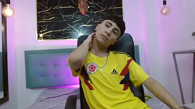 XanderGrey8 online show from 02/11/26, 07:41