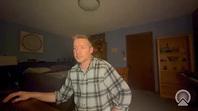 chrisw8140 online show from 05/15/26, 03:46