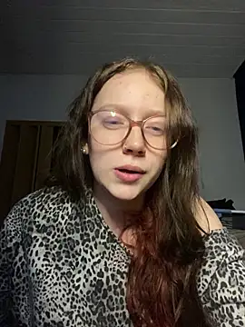 Snapshot of YoungLisaa18 chatting on 02/09/26, 07:40 YoungLisaa18 online show from 02/09/26, 07:40