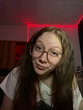 Snapshot of YoungLisaa18 chatting on 02/25/26, 09:13 YoungLisaa18 online show from 02/25/26, 09:13