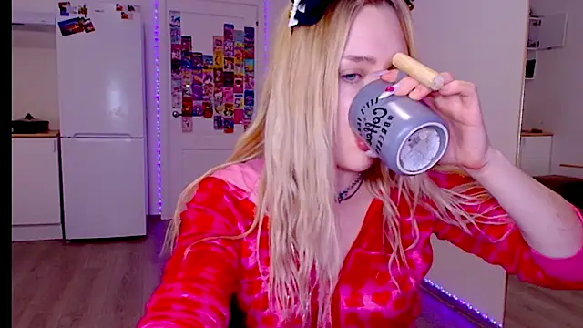 Snapshot of sailormoon666_ chatting on 02/24/26, 06:00 sailormoon666 online show from 02/24/26, 06:00