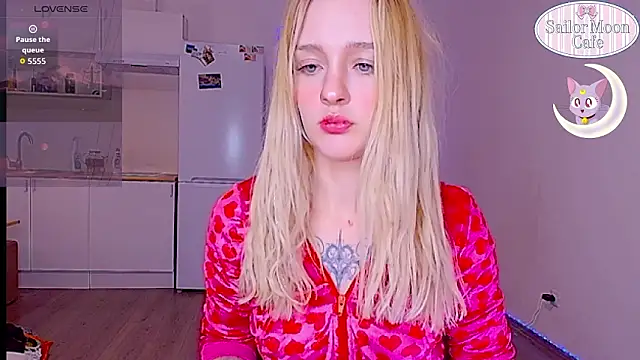 Snapshot of sailormoon666_ chatting on 03/26/26, 03:23 sailormoon666 online show from 03/26/26, 03:23