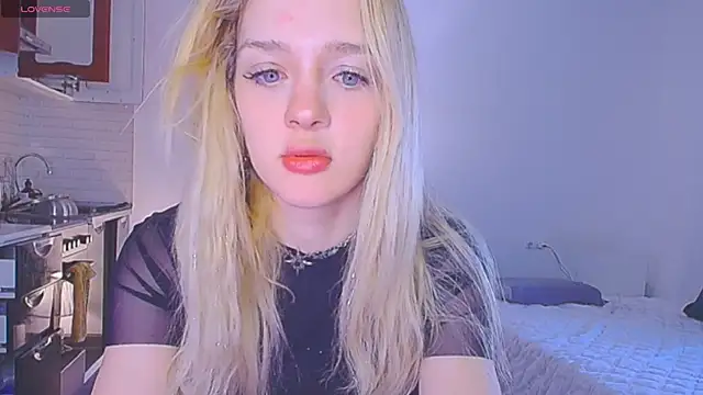 Snapshot of sailormoon666_ chatting on 04/08/26, 04:56 sailormoon666 online show from 04/08/26, 04:56