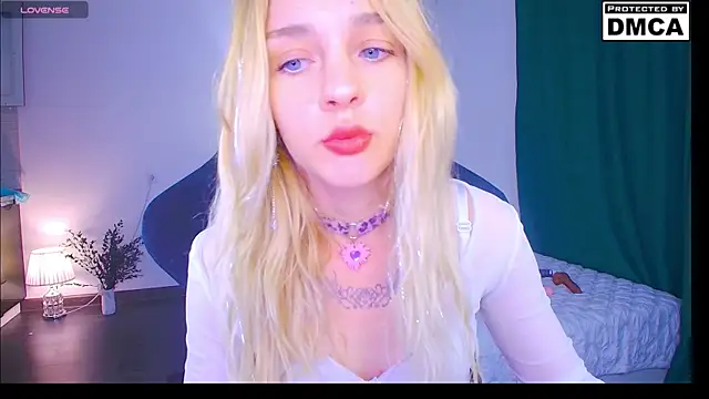 sailormoon666  online show from 07/12/26, 01:07