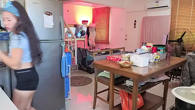 25sweetlilbunny online show from 04/15/26, 03:24