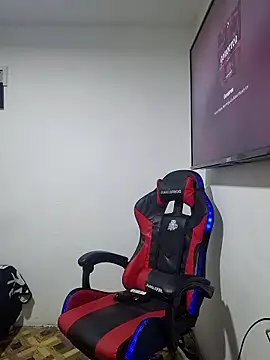 Snapshot of OrtegaJeysson chatting on 01/14/26, 04:40 OrtegaJeysson online show from 01/14/26, 04:40