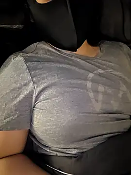 Snapshot of jerrybba chatting on 02/07/26, 02:37 jerrybba online show from 02/07/26, 02:37