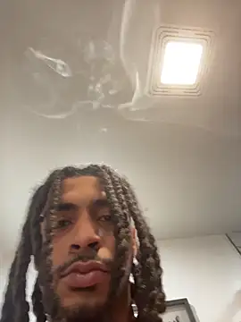 Snapshot of Mellyj053 chatting on 03/27/26, 04:40 Mellyj053 online show from 03/27/26, 04:40