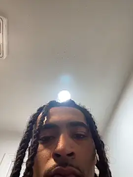 Snapshot of Mellyj053 chatting on 04/14/26, 08:26 Mellyj053 online show from 04/14/26, 08:26