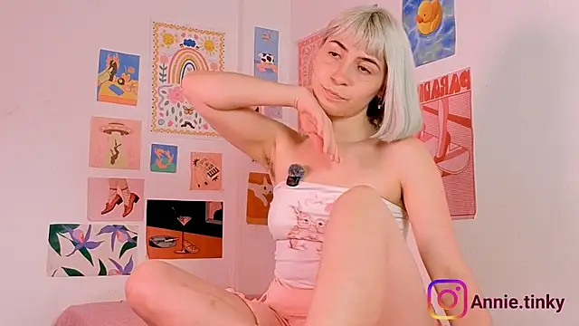 annieTinky0 online show from 02/26/26, 12:09