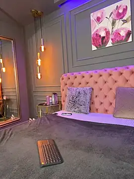 ScarletSnows online show from 02/22/26, 06:17