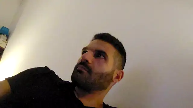 Snapshot of marios87xxl chatting on 03/26/26, 10:04 marios87xxl online show from 03/26/26, 10:04