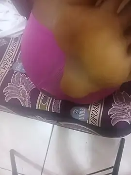 Snapshot of PatriciaVen chatting on 03/21/26, 05:01 PatriciaVen online show from 03/21/26, 05:01