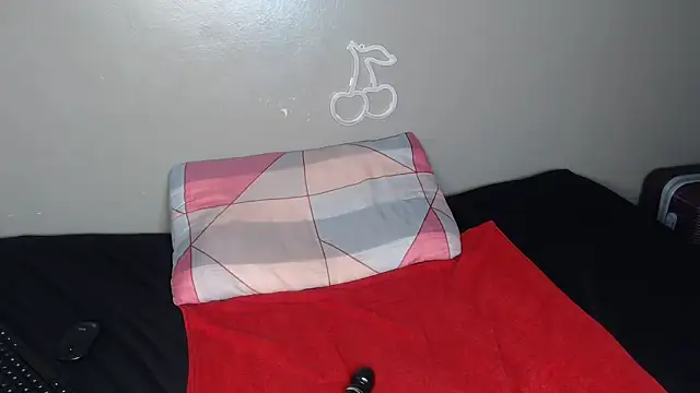 Snapshot of liztaylor chatting on 03/24/26, 06:51 liztaylor online show from 03/24/26, 06:51