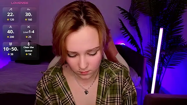 Snapshot of Ellie_Heavenly chatting on 02/07/26, 08:51 Ellie Heavenly online show from 02/07/26, 08:51