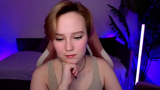 Snapshot of Ellie_Heavenly chatting on 02/13/26, 08:43 Ellie Heavenly online show from 02/13/26, 08:43